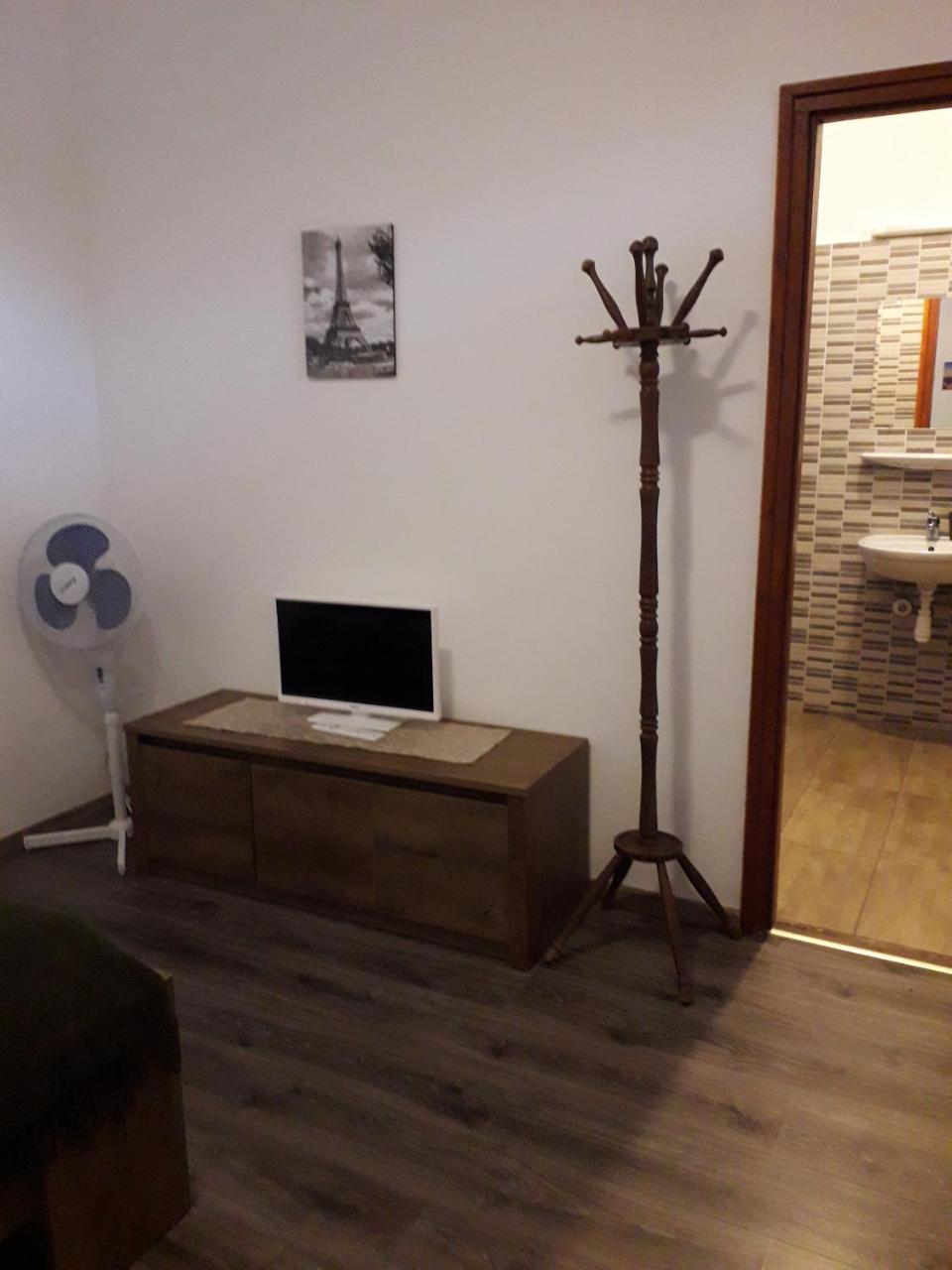 Tenisz Apartment 韦切什 外观 照片